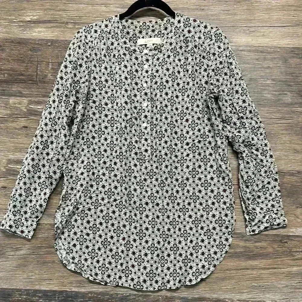 LOFT Black and White Floral Blouse